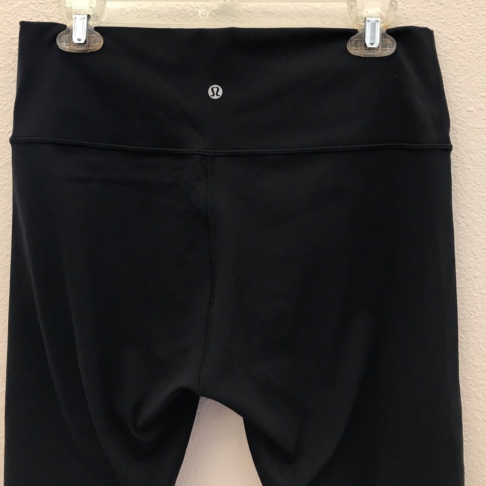 Lululemon cropped leggings CA 35801 RN 106259